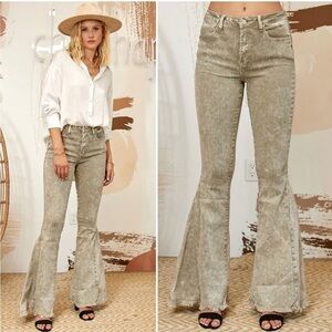 🟣Flared Tan Denim Jeans